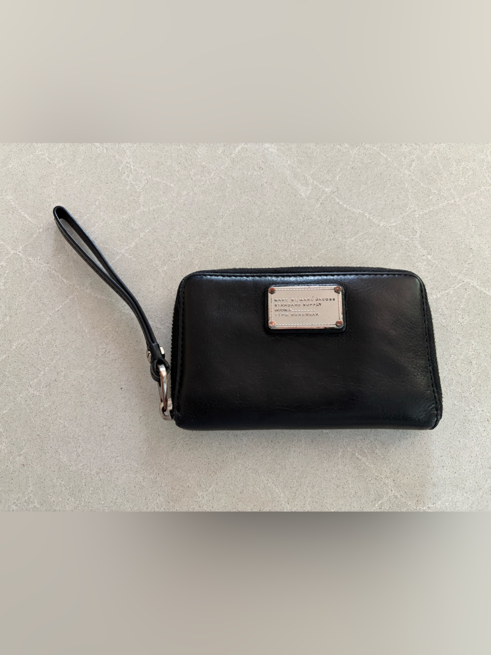 Marc by Marc Jacobs Black Leather Zip Around Workwear Wristlet Wallet Luxury